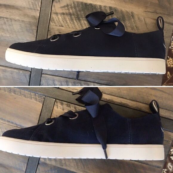 Awesome NWT Koolaburra by UGG sneakers - Picture 2 of 6